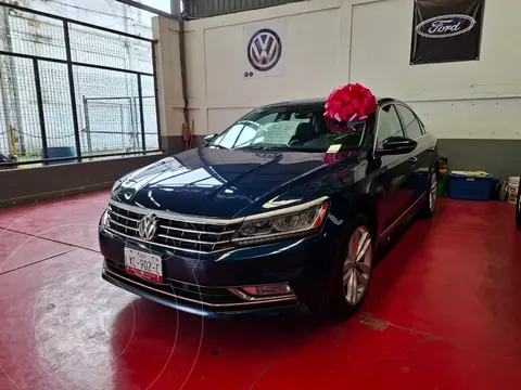 Volkswagen Passat Tiptronic Highline usado (2018) color Negro Profundo financiado en mensualidades(enganche $71,500 mensualidades desde $6,500)
