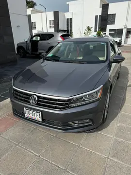 Volkswagen Passat Tiptronic Sportline usado (2017) color Gris precio $260,000