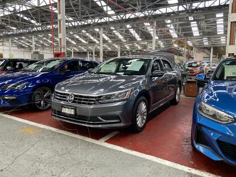 Volkswagen Passat Tiptronic Sportline usado (2016) color Gris financiado en mensualidades(enganche $78,000 mensualidades desde $53,000)