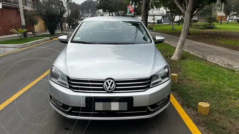 Volkswagen Passat 1.8L usado (2013) color Plata precio u$s9,700
