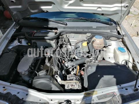 foto Volkswagen Pointer 5P usado (2004) color Gris precio $40,000