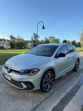 Volkswagen Polo 5P 1.4L GTS 250 TSi usado (2024) color Gris Platino financiado en cuotas(anticipo $4.999.999)