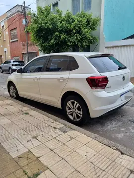 foto Volkswagen Polo 5P Trendline usado (2022) color Blanco Cristal precio $9.500.000