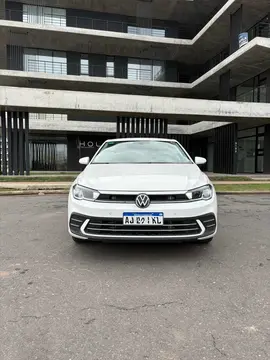 Volkswagen Polo 5P 1.0L Highline 170 TSi usado (2024) color Blanco Cristal financiado en cuotas(anticipo $3.500.000)