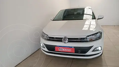 Volkswagen Polo 5P Highline Aut usado (2018) color Blanco Cristal precio $18.500.000