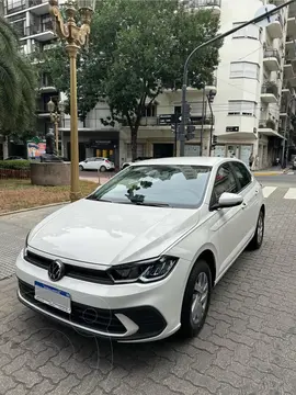 Volkswagen Polo 5P Comfortline usado (2021) color Blanco Cristal financiado en cuotas(anticipo $3.000.000)