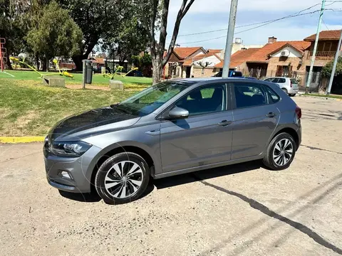 Volkswagen Polo 5P Trendline usado (2023) color Gris financiado en cuotas(anticipo $1.000.000 cuotas desde $215.000)