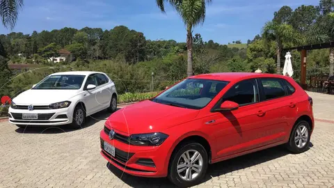 Volkswagen Polo 5P Trendline nuevo color Rojo financiado en cuotas(anticipo $865.250 cuotas desde $57.000)