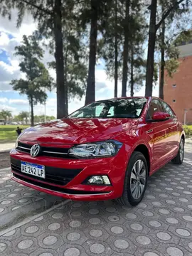 Volkswagen Polo 5P Highline usado (2020) color Rojo financiado en cuotas(anticipo $3.500.000 cuotas desde $236.000)