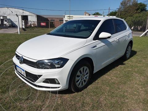 foto Volkswagen Polo 5P Trendline usado (2018) color Blanco precio $2.600.000