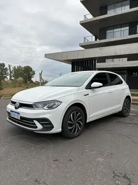 Volkswagen Polo 5P 1.0L Highline 170 TSi usado (2024) color Blanco Cristal financiado en cuotas(anticipo $2.810.000)