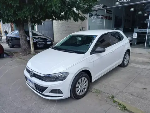 Volkswagen Polo 5P Trendline usado (2023) color Blanco financiado en cuotas(anticipo $2.500.000 cuotas desde $250.000)