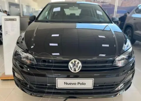 Volkswagen Polo 5P Trendline nuevo color Negro financiado en cuotas(anticipo $699.999)