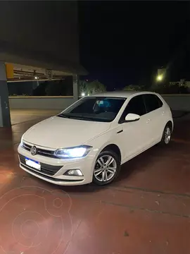 Volkswagen Polo 5P Comfortline usado (2019) color Blanco Cristal financiado en cuotas(anticipo $3.500.000)