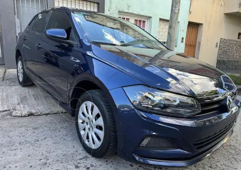 Volkswagen Polo 5P Comfortline usado (2018) color Azul Noche financiado en cuotas(anticipo $3.000.000 cuotas desde $240.000)