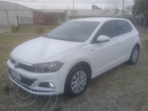 foto Volkswagen Polo 5P Trendline usado (2019) color Blanco precio $2.000.000