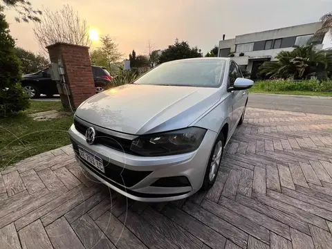 Volkswagen Polo 5P Highline usado (2021) color Gris financiado en cuotas(anticipo $2.500.000 cuotas desde $250.000)