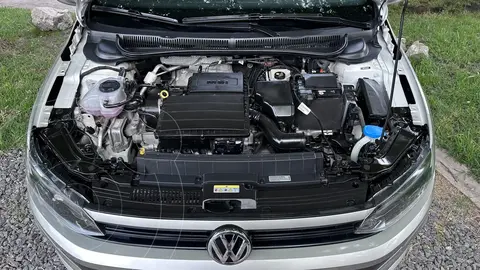 Volkswagen Polo 5P Trendline usado (2023) color Gris Platino financiado en cuotas(anticipo $7.000.000)