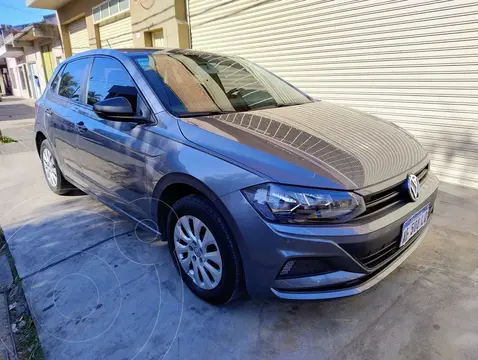 Volkswagen Polo 5P Trendline usado (2022) color Plata Tungsteno financiado en cuotas(anticipo $3.000.000)