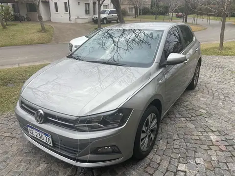 Volkswagen Polo 5P Highline usado (2020) color Gris financiado en cuotas(anticipo $2.400.000 cuotas desde $234.000)