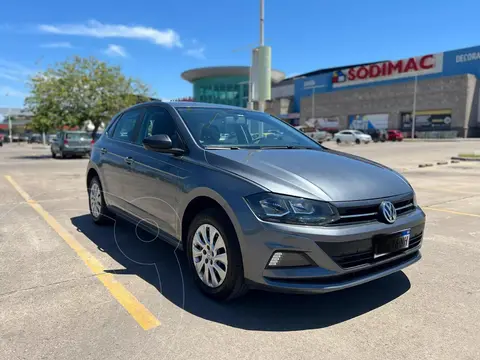 Volkswagen Polo 5P Trendline usado (2022) color Gris financiado en cuotas(anticipo $2.500.000 cuotas desde $205.000)