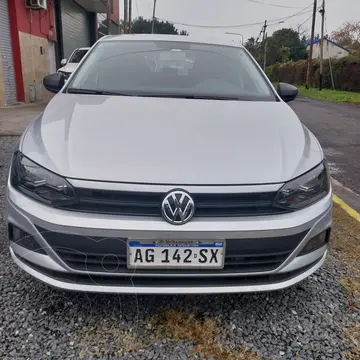 Volkswagen Polo 5P Trendline usado (2023) color Gris Platino financiado en cuotas(anticipo $5.999.999 cuotas desde $199.999)