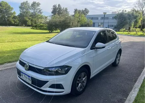 Volkswagen Polo 5P Comfortline usado (2021) color Blanco financiado en cuotas(anticipo $2.340.000 cuotas desde $242.000)