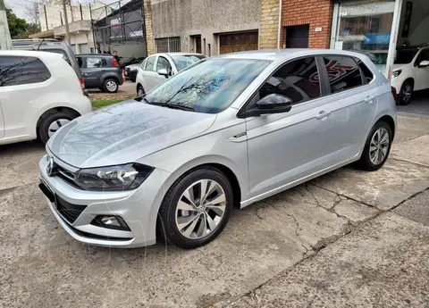 Volkswagen Polo 5P Comfortline usado (2020) color Gris Platinium financiado en cuotas(anticipo $3.000.000 cuotas desde $250.000)