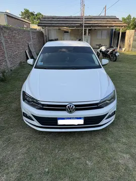 Volkswagen Polo 5P Highline usado (2019) color Blanco financiado en cuotas(anticipo $1.600.000 cuotas desde $200.000)