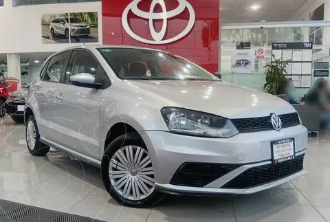 Volkswagen Polo Hatchback Startline usado (2022) color plateado financiado en mensualidades(enganche $99,902 mensualidades desde $4,292)