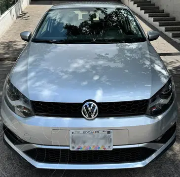 Volkswagen Polo Hatchback Comfortline Plus usado (2021) color Gris precio $225,000