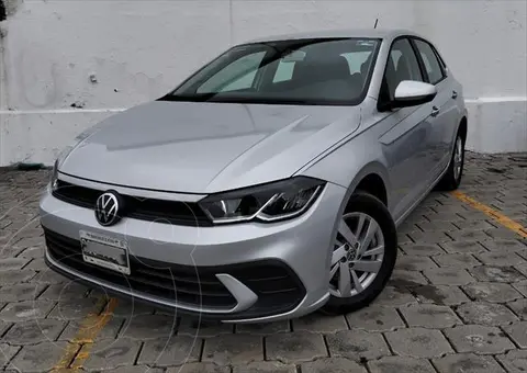 Volkswagen Polo Hatchback Trendline usado (2024) color plateado precio $296,900