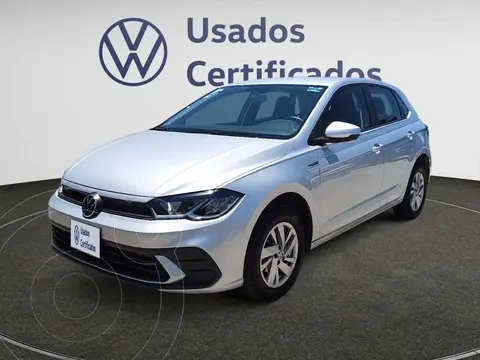 Volkswagen Polo Hatchback Comfortline usado (2024) color Plata financiado en mensualidades(enganche $81,723 mensualidades desde $6,252)