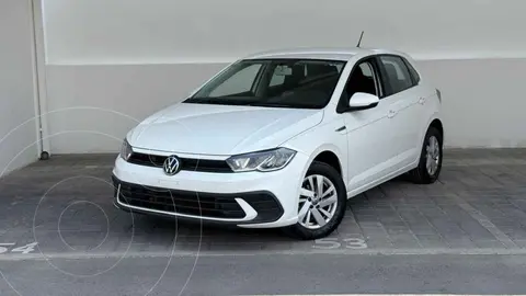 Volkswagen Polo Hatchback Comfortline usado (2024) color Blanco precio $329,000