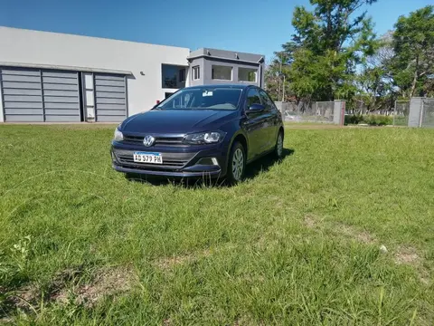 Volkswagen Polo Classic 1.6 Trendline usado (2019) color blue precio $19.900.000