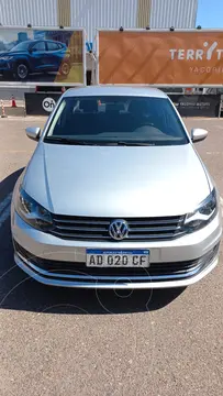 foto Volkswagen Polo Classic 1.6 Comfortline usado (2017) color Gris precio $4.300.000