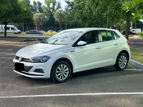 Volkswagen Polo Comfortline usado (2019) color Blanco financiado en cuotas(anticipo $220.000 cuotas desde $220.000)