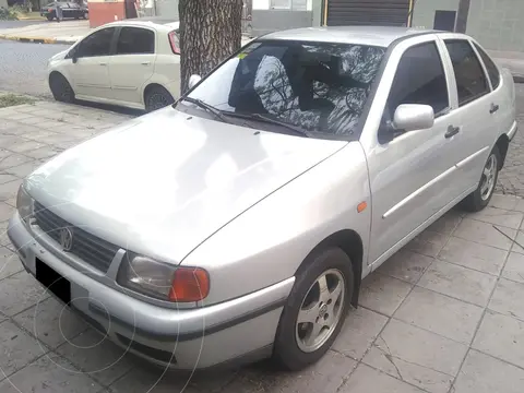 Volkswagen Polo Classic 1.6 Mi usado (1998) color Gris precio u$s3.500