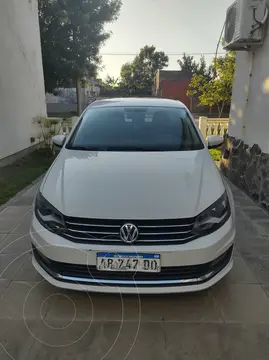 Volkswagen Polo Comfortline usado (2017) color Blanco precio $16.200.000