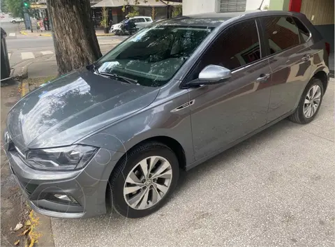 Volkswagen Polo Comfortline usado (2019) color Gris financiado en cuotas(anticipo $2.000.000 cuotas desde $220.000)