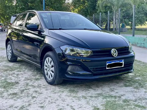 Volkswagen Polo Classic 1.6 Trendline usado (2018) color Negro precio $19.000.000