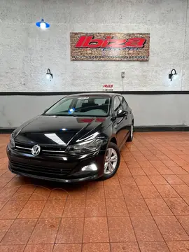 Volkswagen Polo Comfortline usado (2019) color Negro financiado en cuotas(anticipo $2.990.000 cuotas desde $220.000)