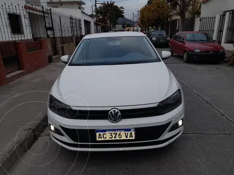 Volkswagen Polo Classic 1.6 Trendline usado (2018) color Blanco precio $17.000.000