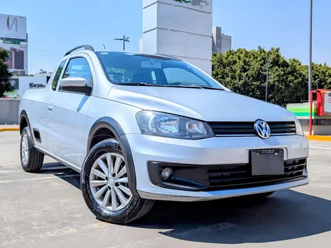 Volkswagen Saveiro Highline usado (2016) color plateado precio $200,000