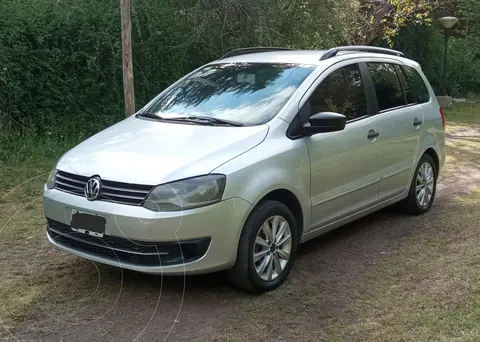 Volkswagen Suran 1.6 Trendline usado (2011) color Gris precio $10.000.000