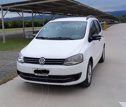 Volkswagen Suran 1.6 Trendline usado (2014) color Blanco precio $12.500.000