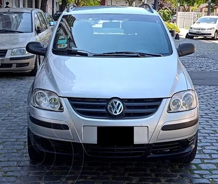 Volkswagen Suran 1.6 Comfortline usado (2010) color Plata precio u$s8.500