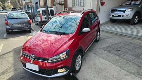 Volkswagen Suran Cross 1.6 Highline usado (2018) color Rojo Tornado precio u$s15.500