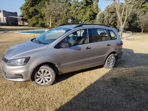 Volkswagen Suran 1.6 Comfortline usado (2014) color Beige precio $14.600.000