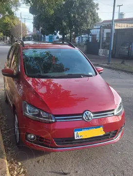 Volkswagen Suran 1.6 Highline usado (2016) color Rojo precio $17.000.000